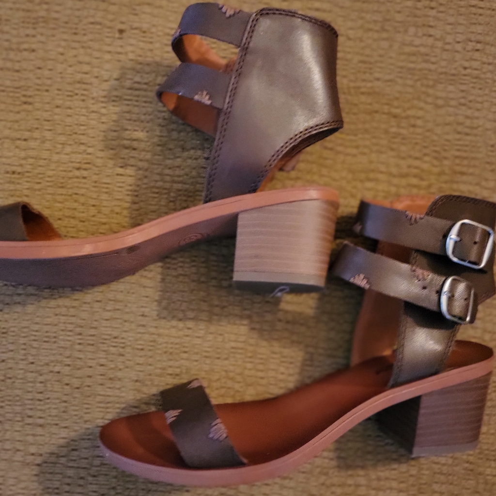 Lucky Brand Sandal 8